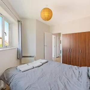 Apartment Stunning Aparment In Canada Water, London